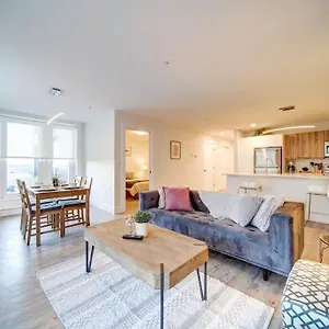 new-new-luxurious-modern-2br-condo-sleeps-5-coffee-ac-wifi.halifax-hotels.org/